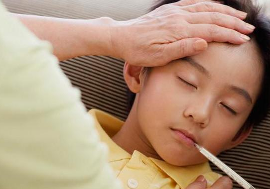 中暑初期癥狀跟新冠肺炎相似，它們各是怎樣的癥狀？