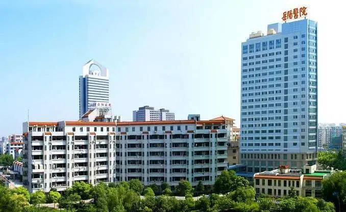 醫(yī)院共享陪護(hù)柜一物多用，便醫(yī)惠民！