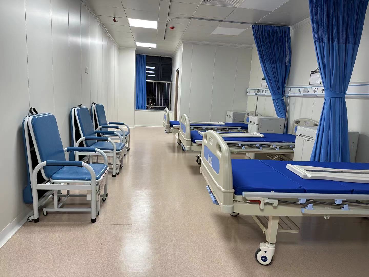 愛陪共享陪護床產(chǎn)品介紹：醫(yī)院共享陪護椅